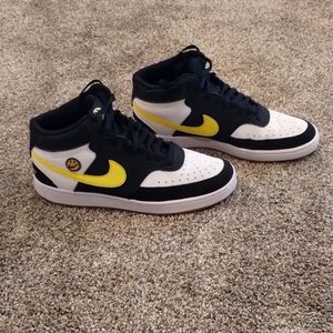 Men's Nike Smile Shoes